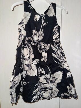 GAP Black and White Floral beautiful girls dress